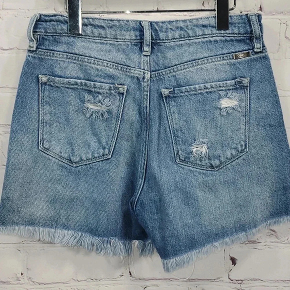 KanCan Medium Stone Wash Denim Shorts Size 7/27 - Picture 4 of 11